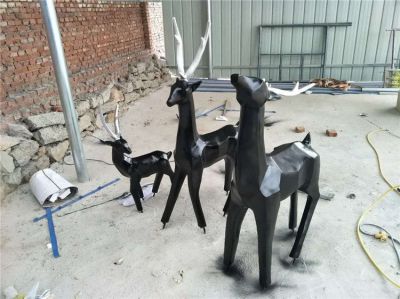 抽象动物几何户外公园小鹿雕塑