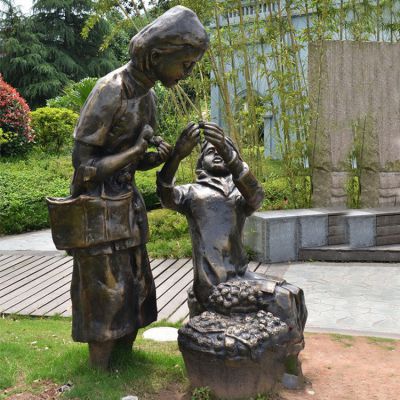 母女亲情情景铜雕，铸铜民俗生活人物雕塑