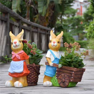 公园装扮两只树脂彩绘兔子雕塑