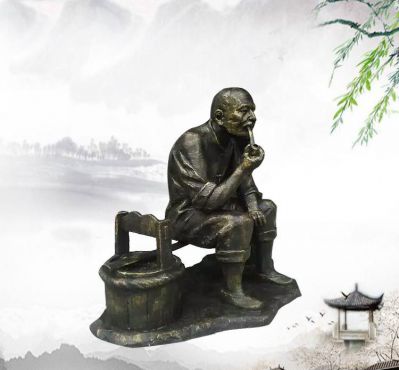 铜雕路边坐着休息抽烟斗的老人雕塑