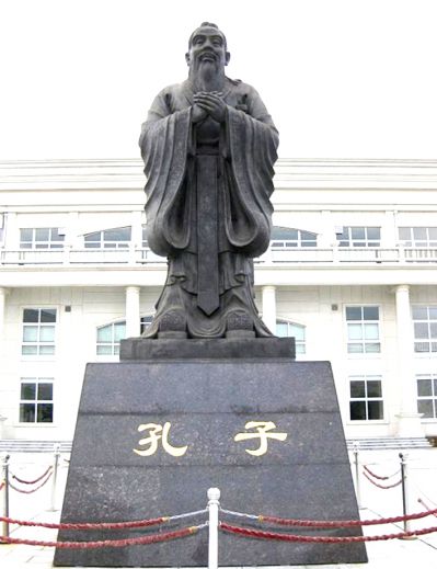 校园铸造春秋时期鲁国思想家孔子铜雕塑