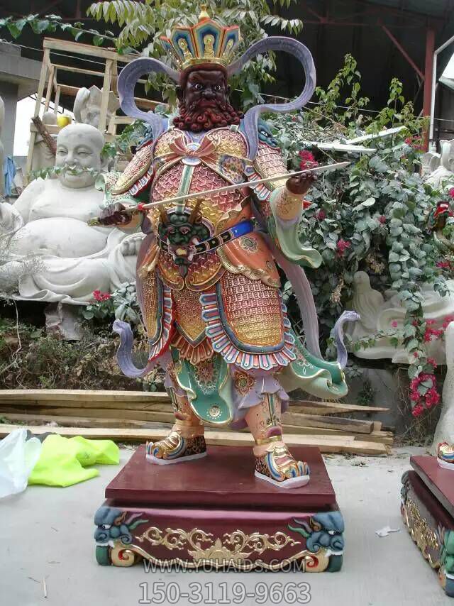 户外景区大型玻璃钢彩绘天王雕塑