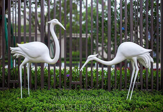 户外公园创意玻璃钢两只丹顶鹤雕塑