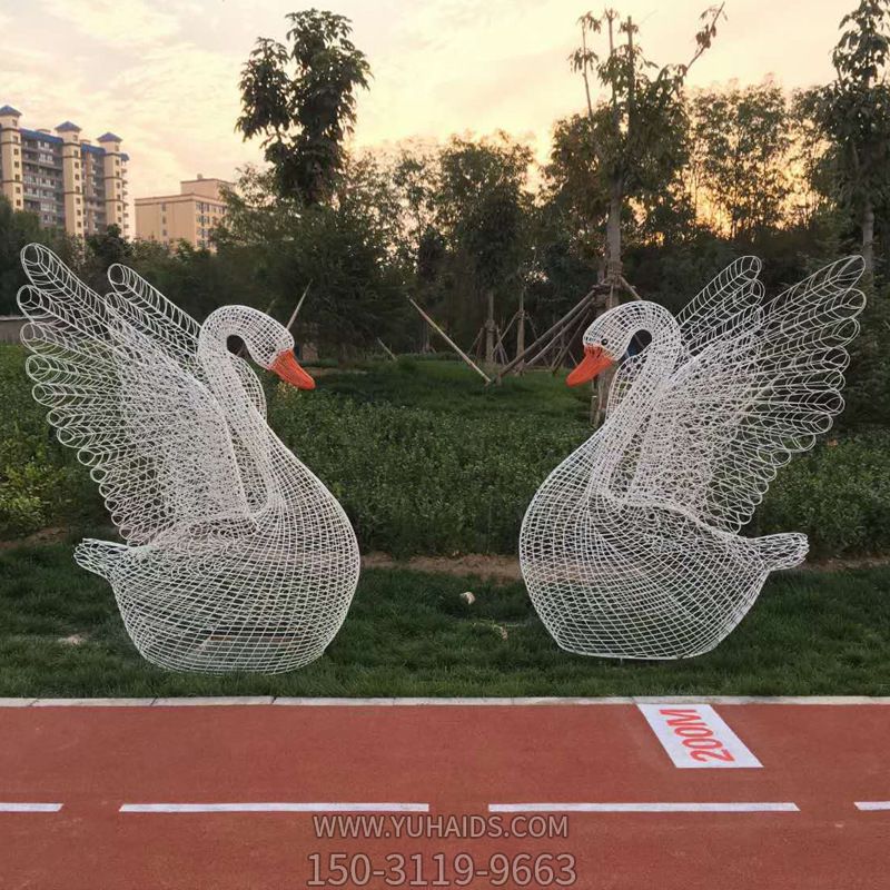 运动场路边镂空个性不锈钢雕塑