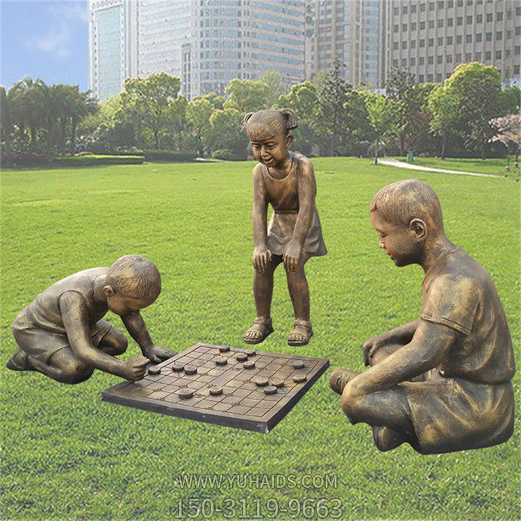 公园下象棋的玻璃钢仿铜儿童摆件雕塑