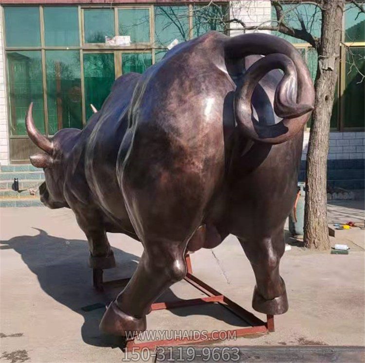 园林景观大型铜雕华尔街牛雕塑