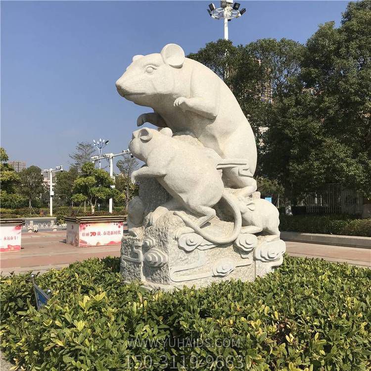 广场摆放天然砂岩浮雕老鼠生肖石雕雕塑