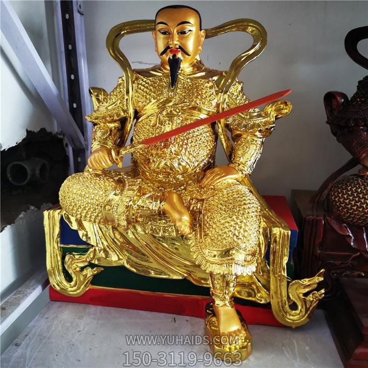 金色鎏金真武大帝铜像，单手持剑一脚盘坐一脚着地的真武祖师塑像雕塑