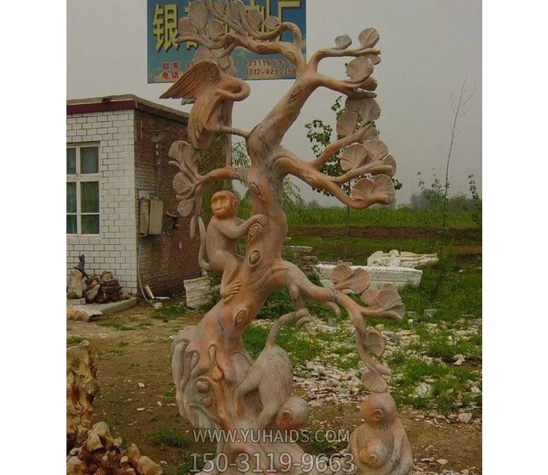 动物园猴子上树摘桃石雕雕塑