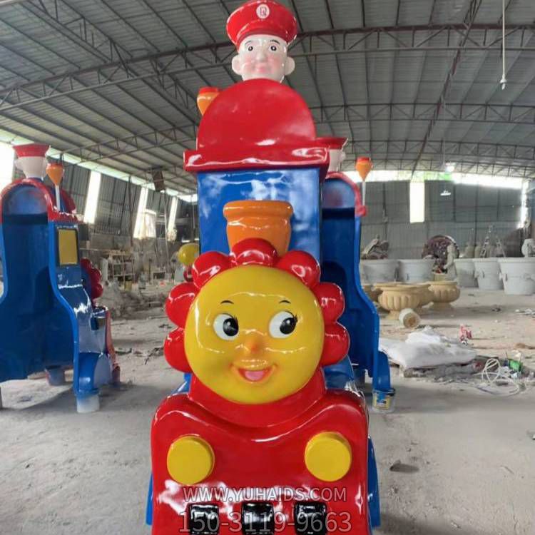 幼儿园卡通玻璃钢火车头门雕塑装饰
