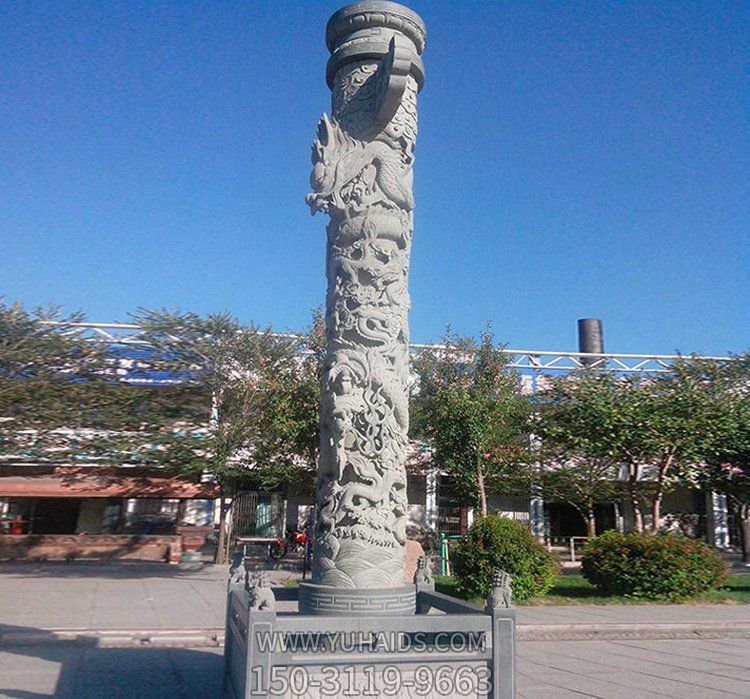 石雕龙盘柱天然青石手工雕刻广场文化浮雕龙柱雕塑