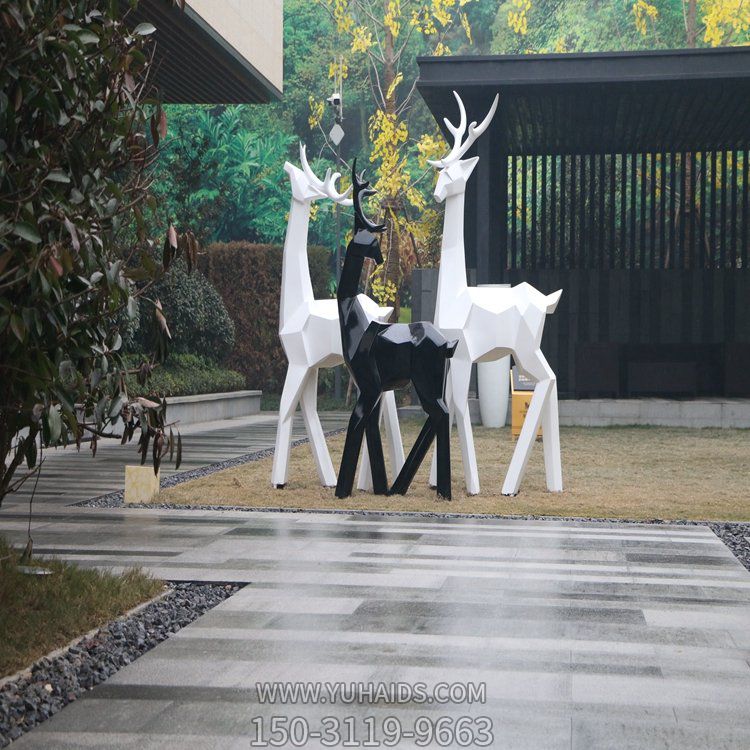 玻璃钢块面抽象梅花鹿，园林动物雕塑摆件