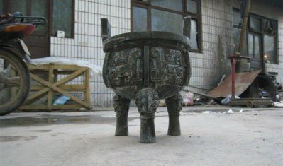 古代文物铜铸寺庙鼎雕塑