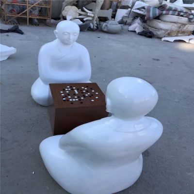 玻璃钢抽象对弈下棋人物雕塑公园摆件