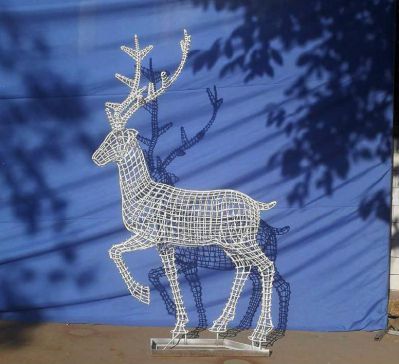 不锈钢创意镂空铁艺鹿雕塑