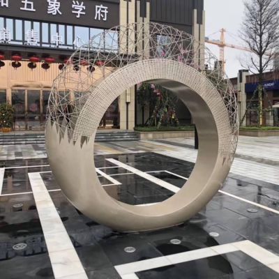 校园广场不锈钢创意镂空圆环雕塑