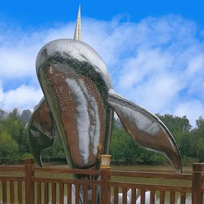 鲸鱼雕塑公园摆放的出水的不锈钢镂空创意鲸鱼雕塑