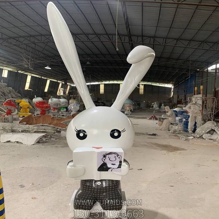 玻璃钢卡通看书兔子公仔幼儿园小品摆件雕塑
