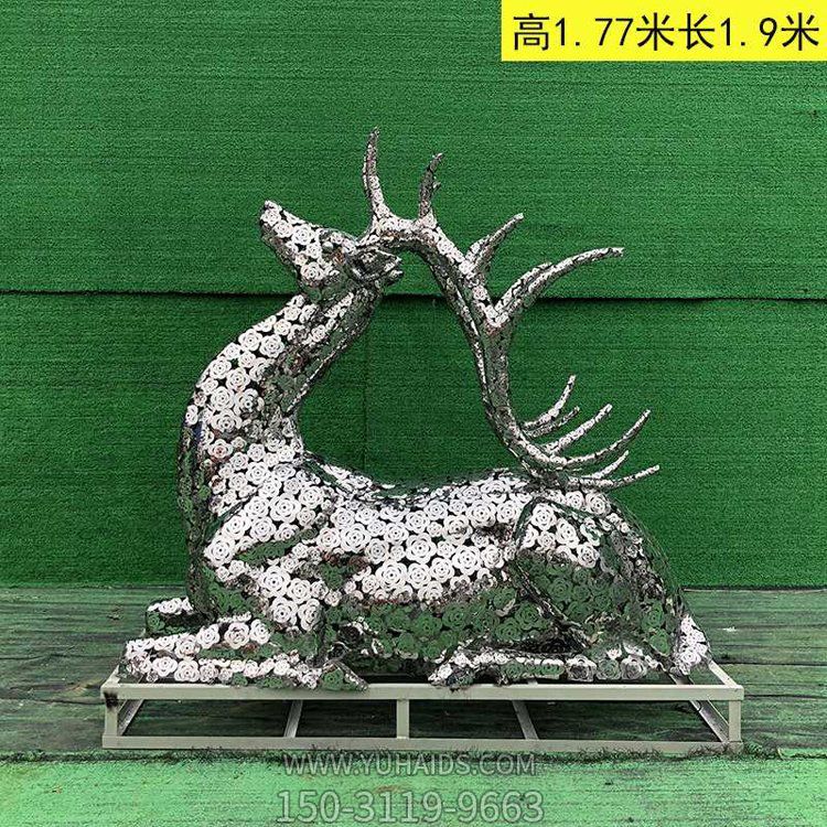 不锈钢梅花鹿，镜面镂花鹿雕塑