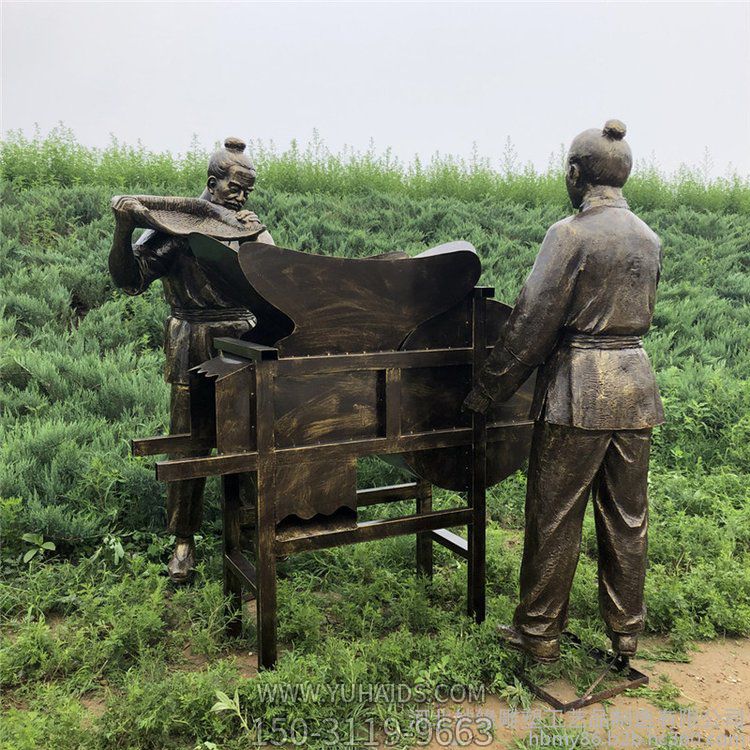 南方收粮工具吹风机雕塑，可吹去粮食中的麦壳杂草等较轻的异物