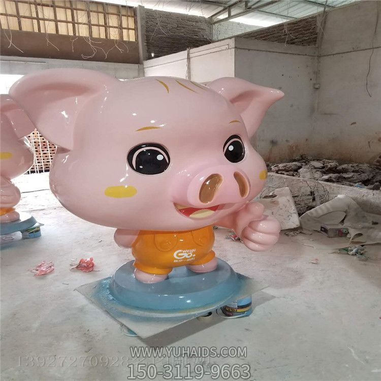 玻璃钢卡通店铺户外公园猪雕塑