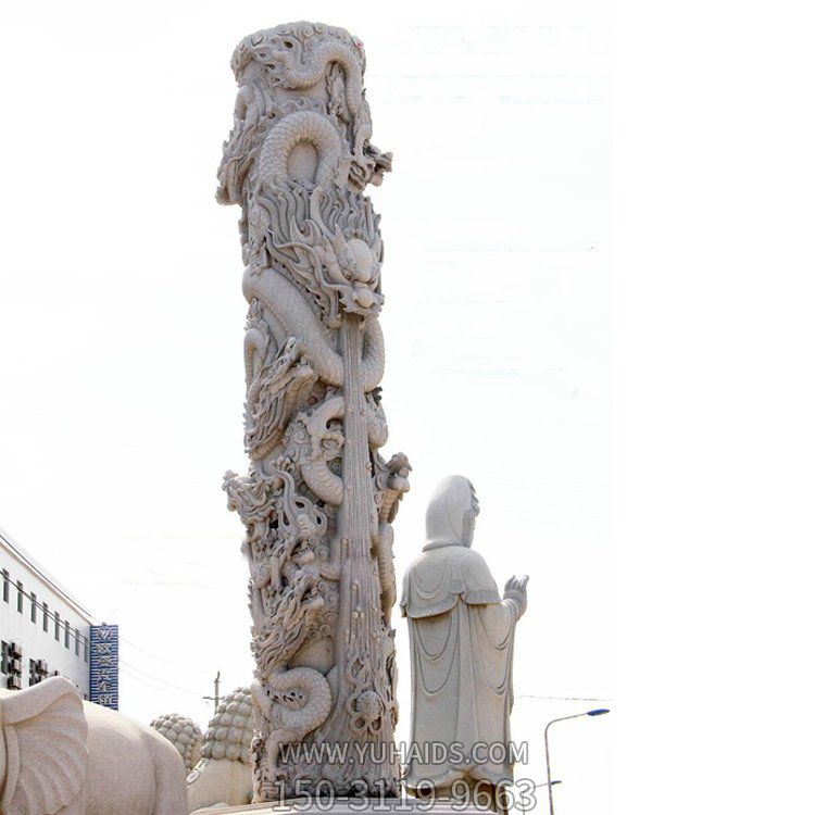 园林广场摆放青石仿古浮雕石龙柱雕塑
