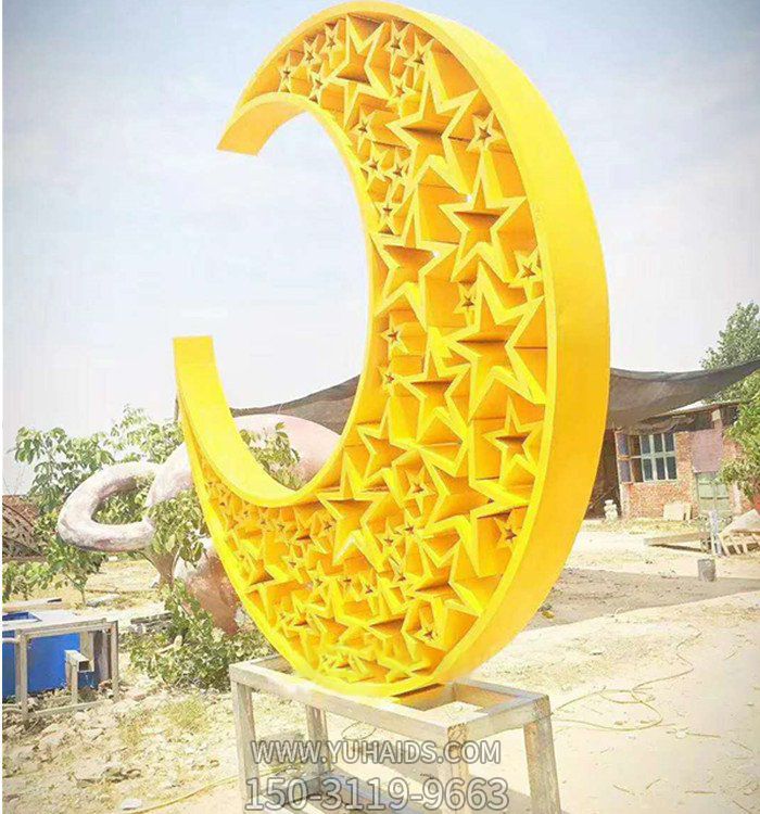 不锈钢镂空几何月亮雕塑
