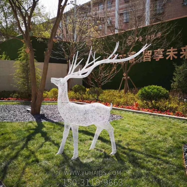 不锈钢镂空户外草坪景观美化鹿雕塑