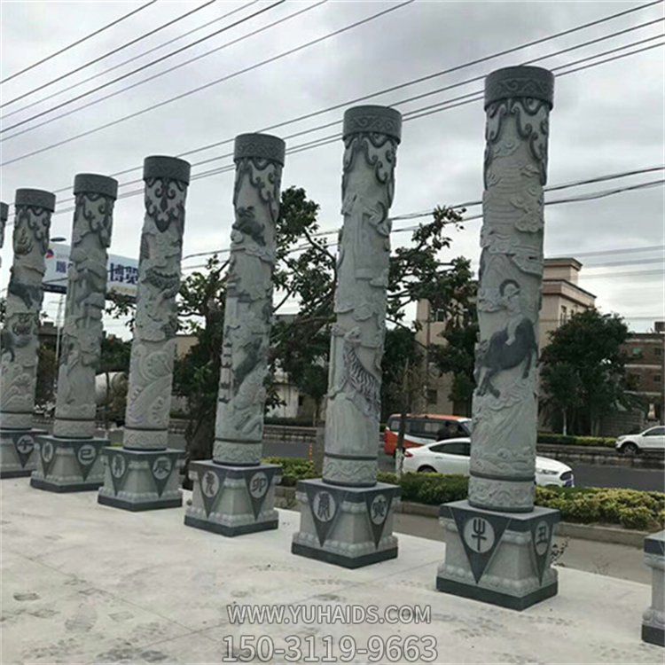 广场摆放大型大理石浮雕动物文化石柱雕塑