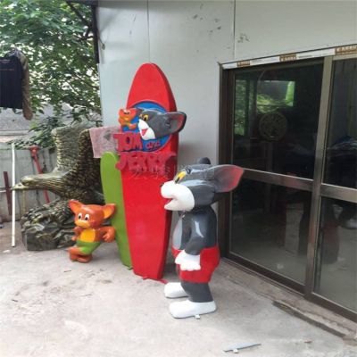 店铺门口玻璃钢彩绘卡通猫和老鼠雕塑