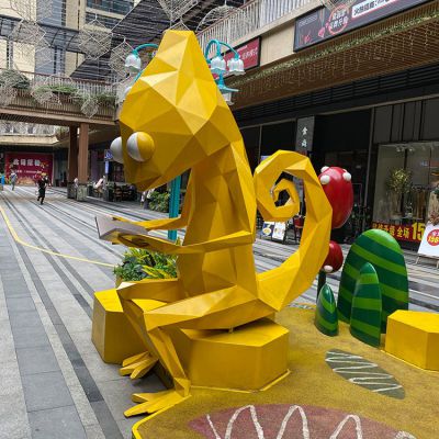 步行街不锈钢块面抽象蜥蜴动物雕塑