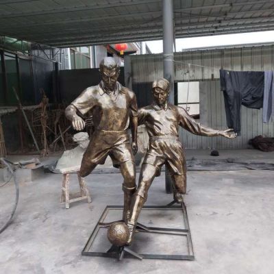 校园操场玻璃钢仿铜踢足球的人物雕塑