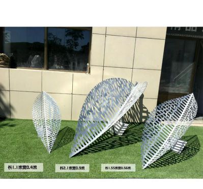 大学操场不锈钢树叶镂空雕塑