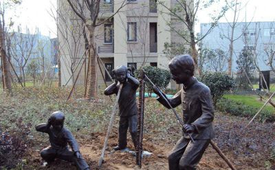 放鞭炮公园景观铜雕儿童雕塑