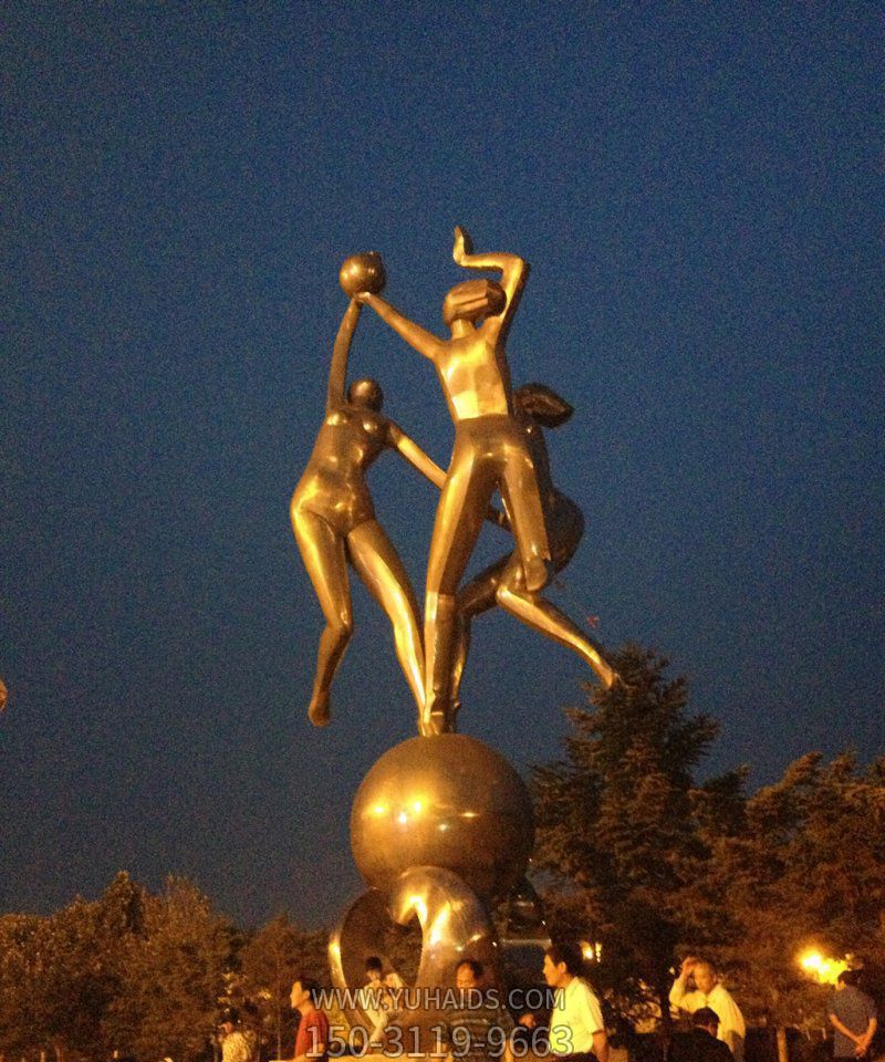 小区广场打排球的女孩景观玻璃钢仿铜雕雕塑