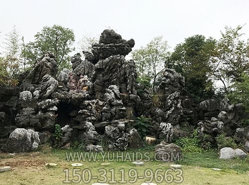 动物园猴子景区摆放灵璧石假山雕塑