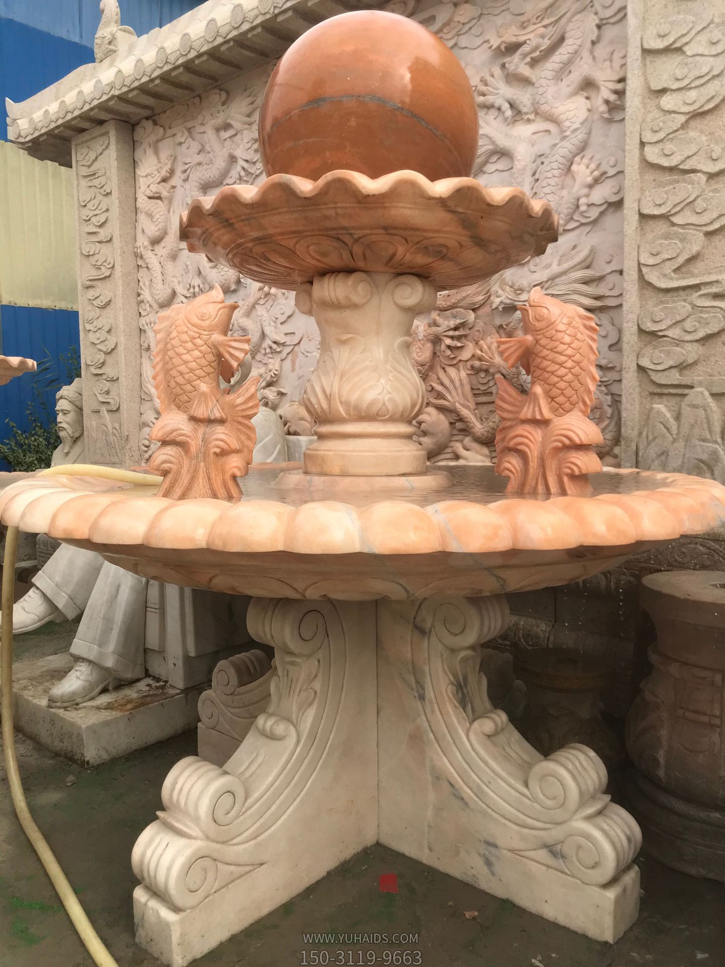 中式庭院晚霞红鲤鱼吐水石雕喷泉雕塑