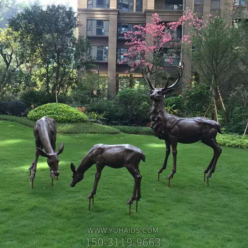 不锈钢仿铜户外景区梅花鹿雕塑