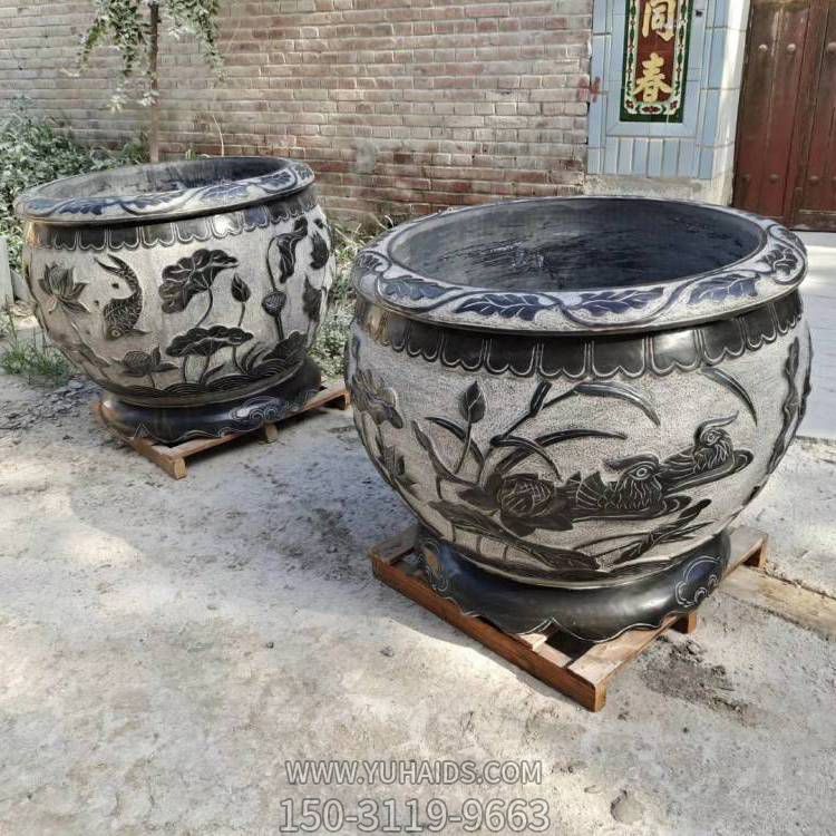 青石雕刻鱼缸流水盆园林雕塑