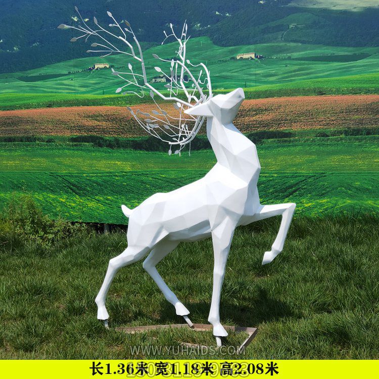 昂头挺胸的几何鹿块面玻璃钢雕塑