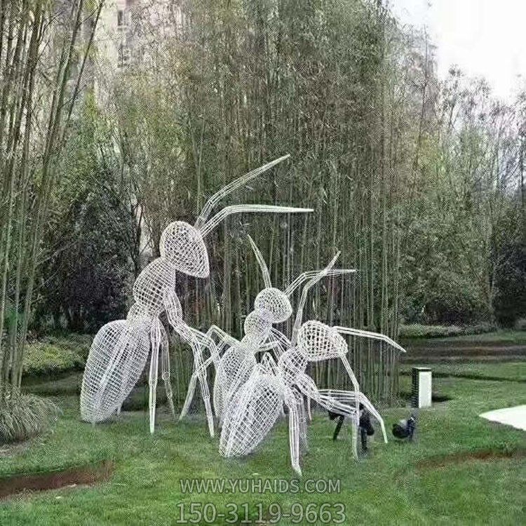 铁艺蚂蚁网格雕塑