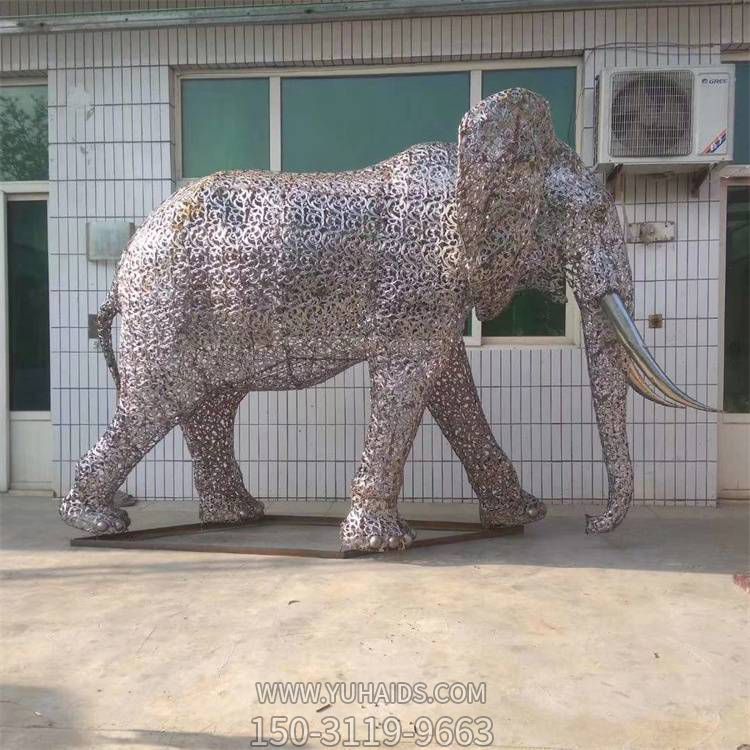 不锈钢镂空大象雕塑 园林户外草地摆件