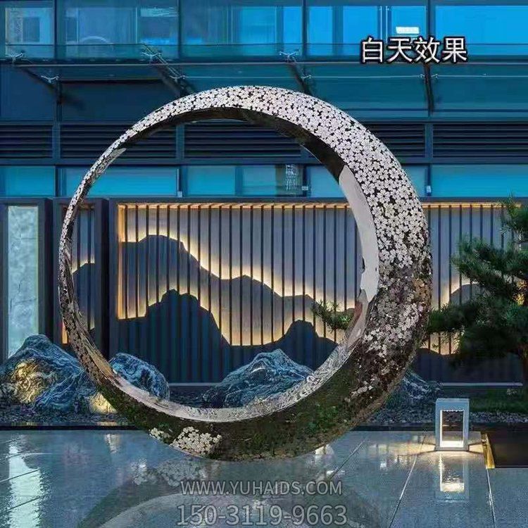 售楼部不锈钢创意镂空圆环雕塑