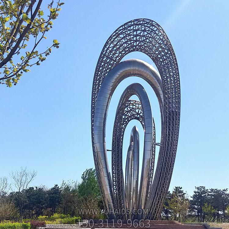 广场不锈钢镂空大型圆环景观雕塑