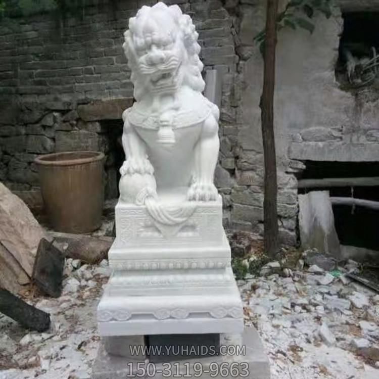 中式庭院摆放汉白玉雕刻石狮子门墩雕塑