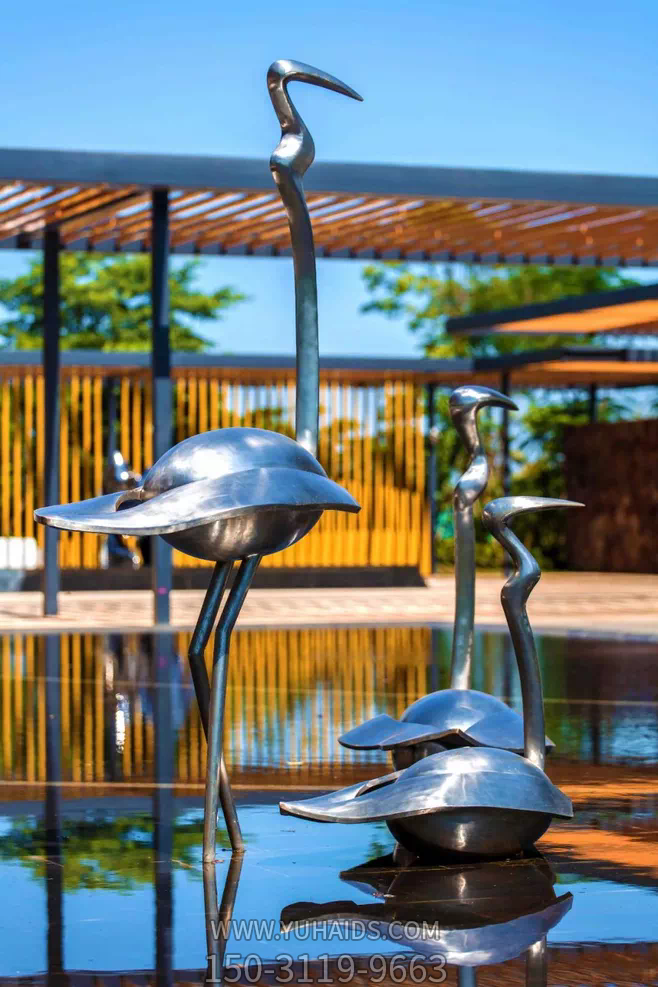 酒店池塘创意不锈钢抽火烈鸟雕塑
