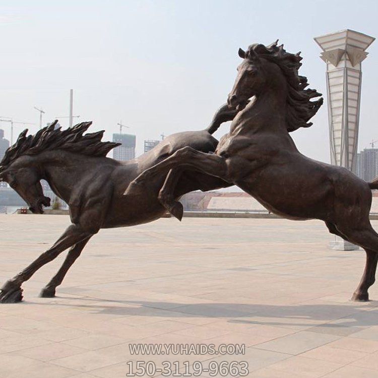 户外广场大型玻璃钢仿铜奔跑的马雕塑