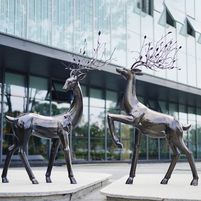 公园景区玻璃钢仿铜创意园林景观鹿雕塑
