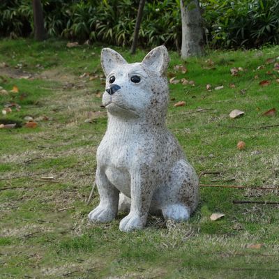 户外草坪大理石石雕卧着的狗雕塑