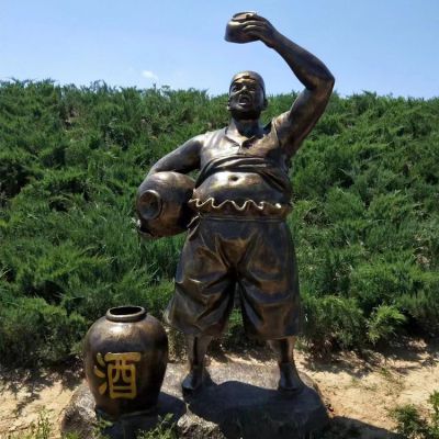 户外园林玻璃钢仿铜抱着酒桶 的人物景观酒文化